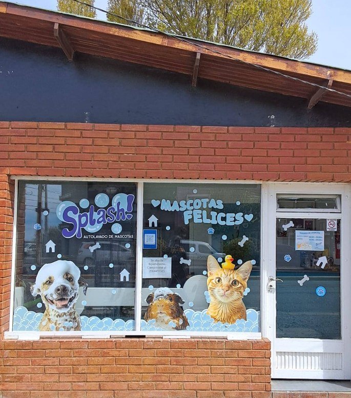 Fachada del local de Splash, autolavado de mascotas en Río Grande